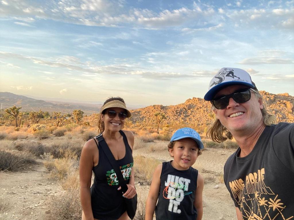 Epic Views, Huge House, Acres Of J-Trees To Explore, Hot Tub, Pool, Ac, And Mini-Golf Joshua Tree Exterior foto